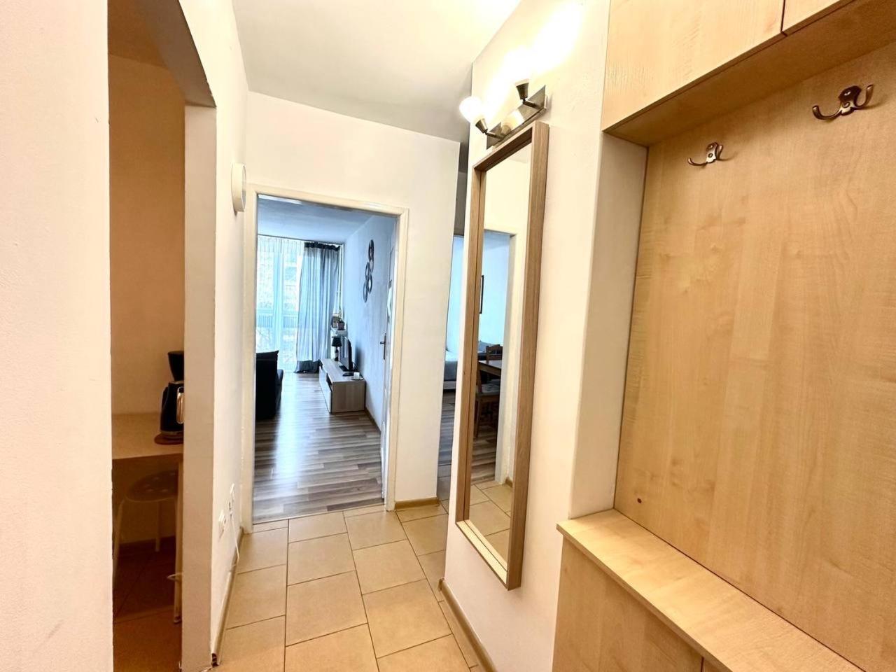 Ohmyhome - Park Mirowski Apartment Warsaw Luaran gambar