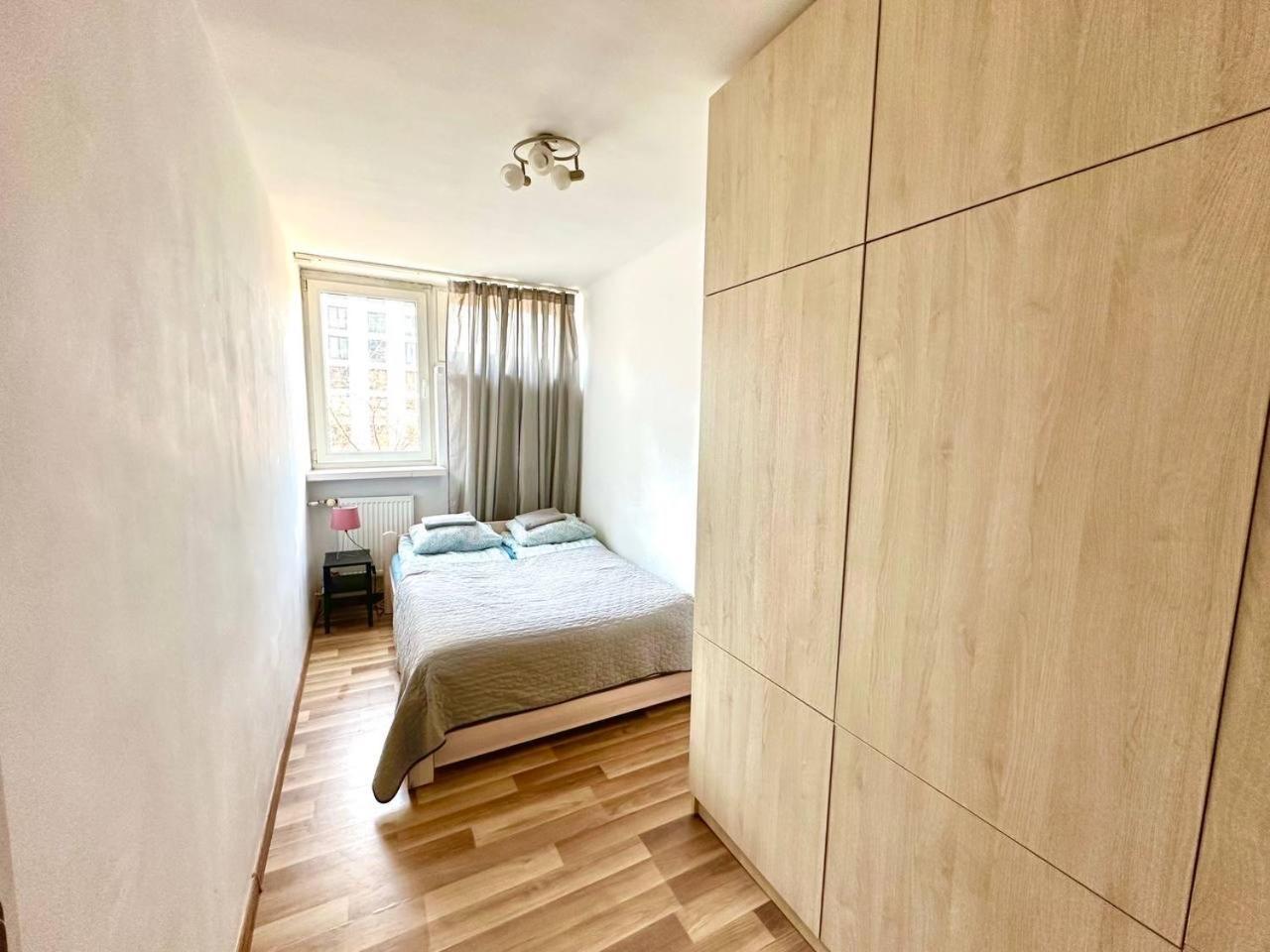 Ohmyhome - Park Mirowski Apartment Warsaw Luaran gambar